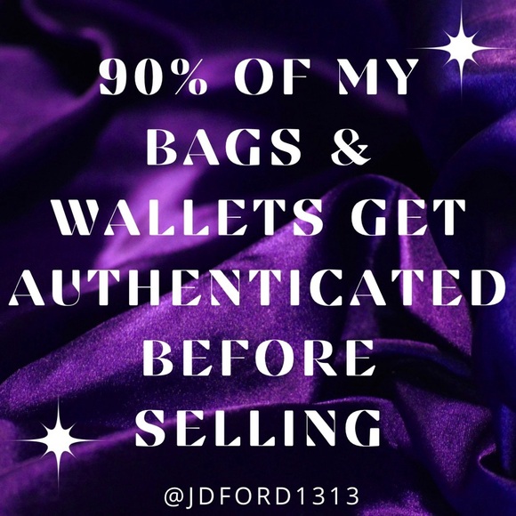 Like this listing to be tagged when I go live with Share Showsπ - Picture 3 of 4